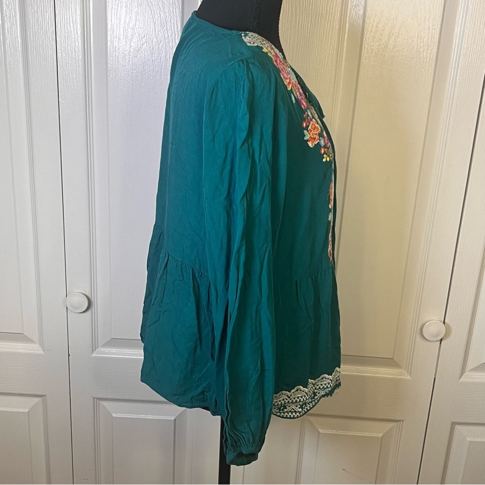 Savanna Jane Blouse Sz L Rayon Embroidered Boho Peasant Cottagecore Floral Teal - Picture 6 of 9